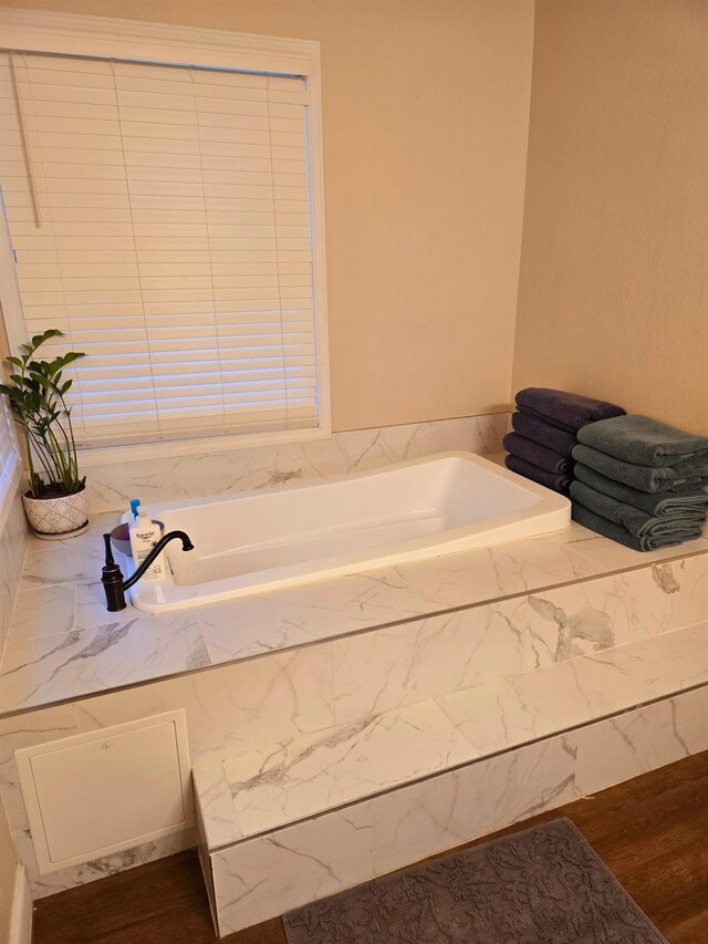 525 N Crenshaw, Visalia, CA 93291 - bathroom featuring a garden tub