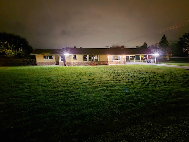 525 N Crenshaw, Visalia, CA 93291 - view of front of house with a front yard