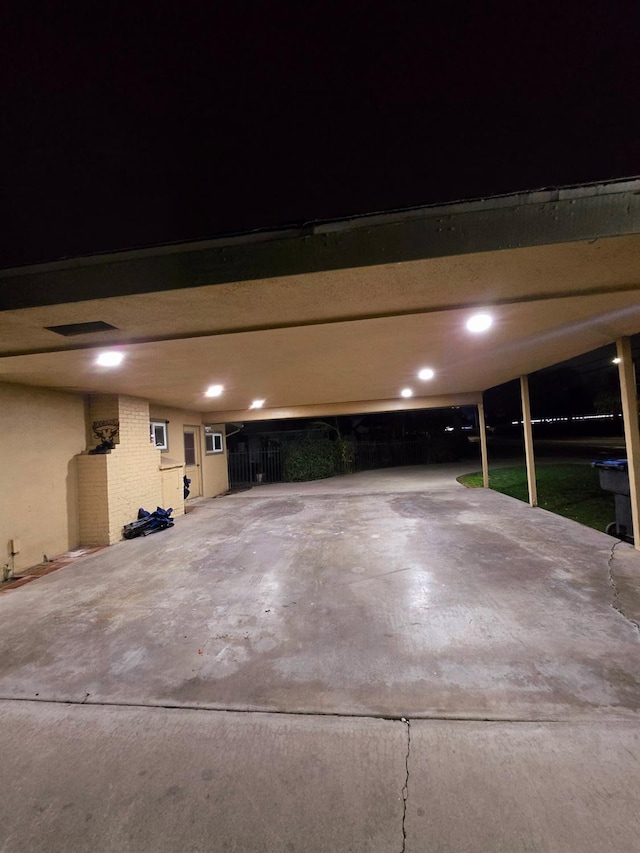 525 N Crenshaw, Visalia, CA 93291 - view of garage