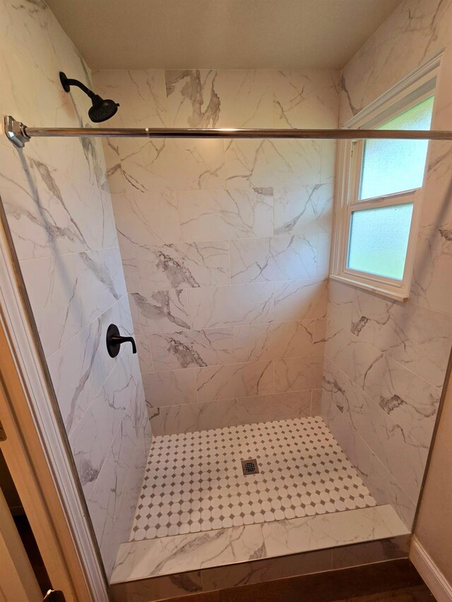 525 N Crenshaw, Visalia, CA 93291 - full bathroom with a marble finish shower