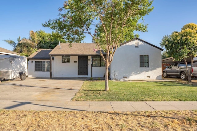 1413 W Fountain Way, Fresno, CA 93705 - view of front of home featuring stucco siding, a front lawn, crawl space, and concrete driveway