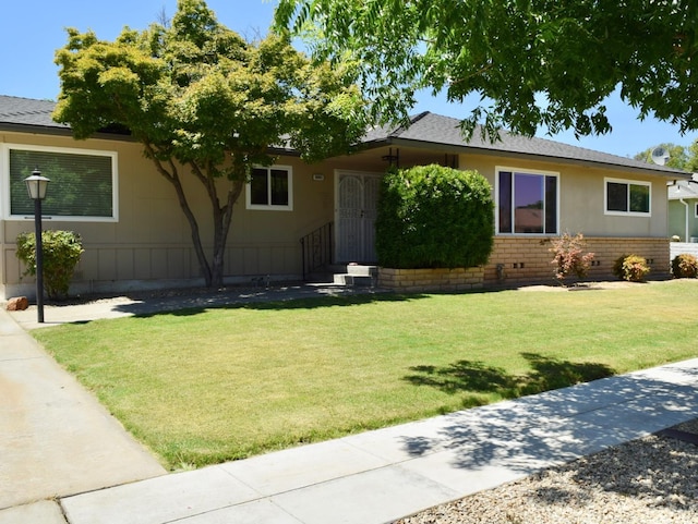 6061 N 9th St, Fresno, CA 93710 - single story home featuring a front yard, brick siding, entry steps, and roof with shingles