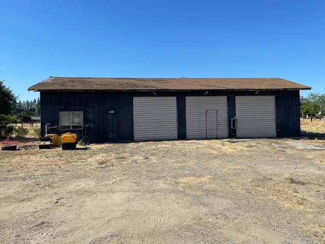 6589 N De Wolf Ave N, Clovis, CA 93619 - view of detached garage