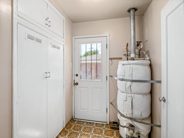 2845 N Adoline Ave, Fresno, CA 93705 - view of doorway to outside