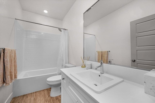 859 Windmill Ave, Clovis, CA 93619 - bathroom with vanity, wood finished floors, and shower / tub combo with curtain