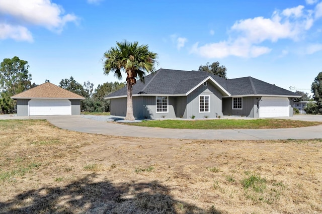 19730 Brightwood Rd, Madera, CA 93638 - ranch-style house featuring a garage and a front lawn