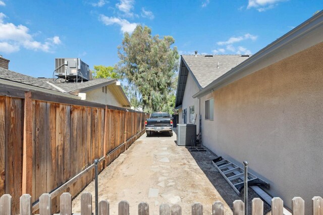 8829 N Millbrook Ave, Fresno, CA 93720 - photo 31
