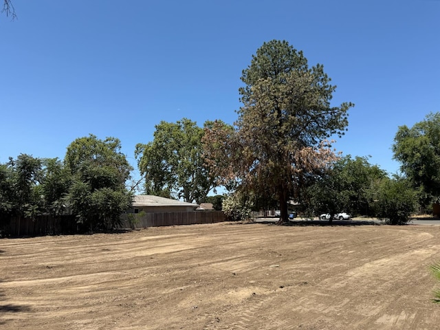 255 N 6th St, Chowchilla, CA 93610
