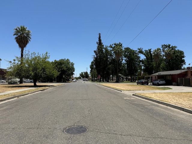 255 N 6th St, Chowchilla, CA 93610