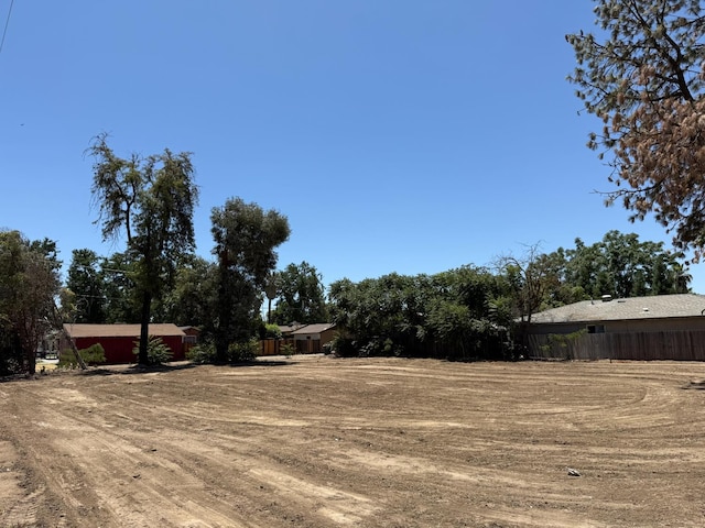 255 N 6th St, Chowchilla, CA 93610