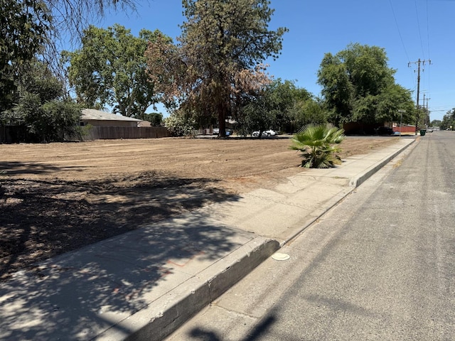 255 N 6th St, Chowchilla, CA 93610