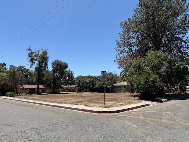 255 N 6th St, Chowchilla, CA 93610
