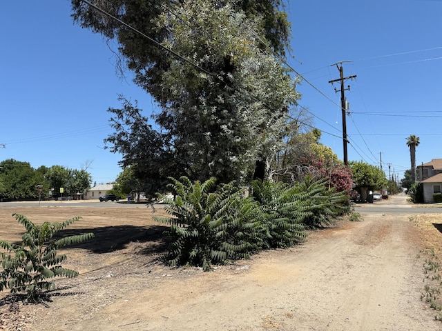 255 N 6th St, Chowchilla, CA 93610