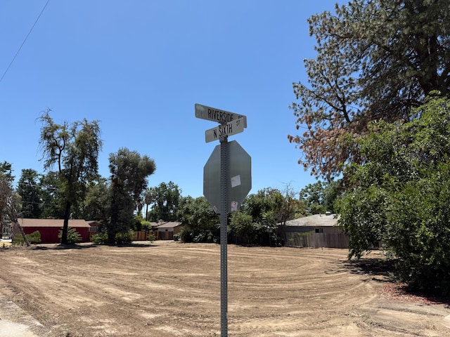 255 N 6th St, Chowchilla, CA 93610