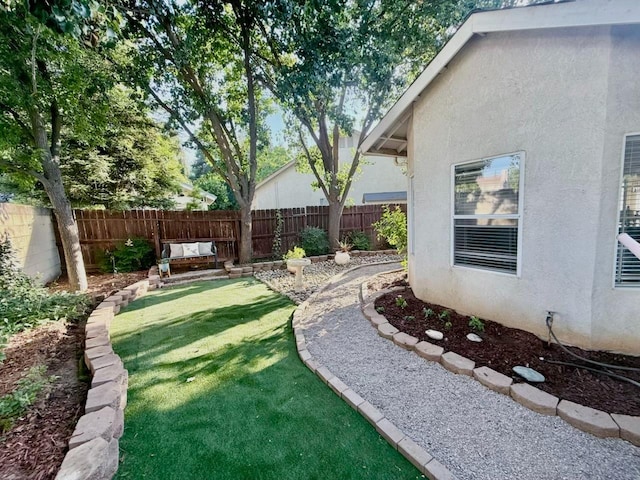 10223 N Price Ave, Fresno, CA 93730 - view of yard