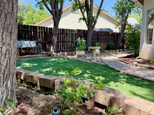 10223 N Price Ave, Fresno, CA 93730 - view of yard