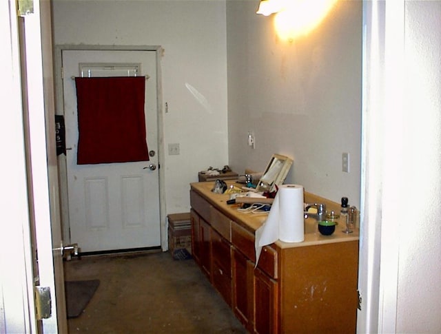 34937 Bronco Ln, Yokuts Valley, CA 93675 - bathroom with concrete flooring