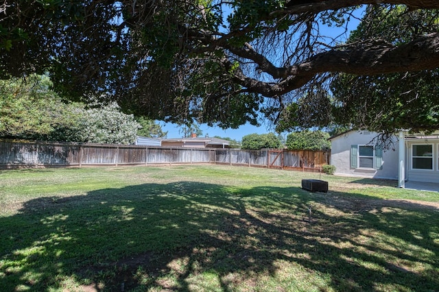 927 W Pico Ave, Fresno, CA 93705 - view of fenced backyard
