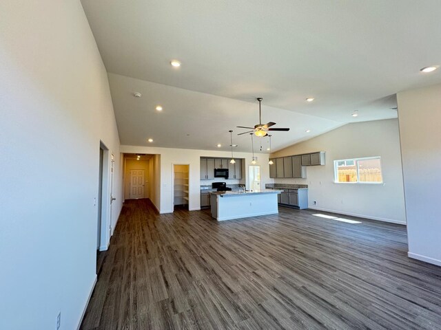 1209 E Orange St, Avenal, CA 93204 - photo 4
