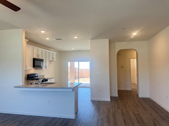 1128 E Orange St, Avenal, CA 93204 - photo 2