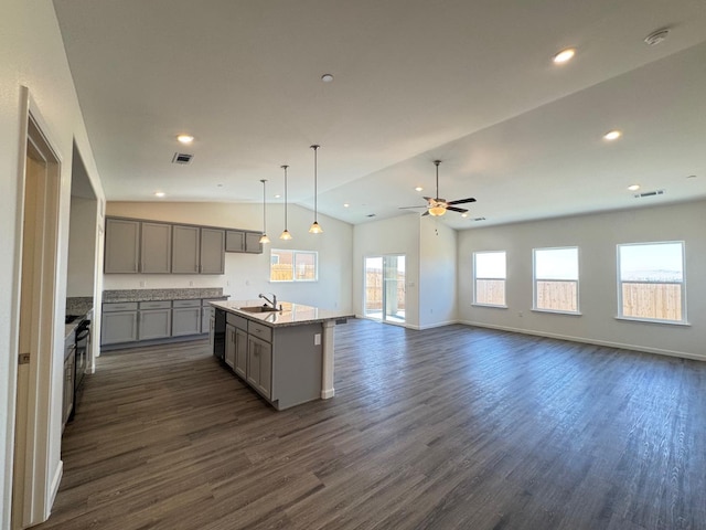 909 Grangeville Ave, Avenal, CA 93204 - photo 3