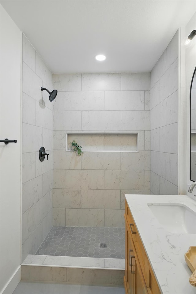 2712 Westgate Dr, Madera, CA 93637 - bathroom with vanity and tiled shower