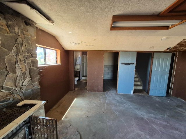 55766 Quail Hollow Ct, North Fork, CA 93643 - unfurnished bedroom featuring a textured ceiling