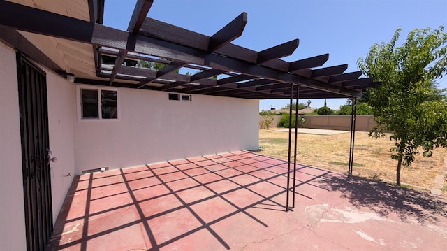 1405 N Lake St, Madera, CA 93638 - view of patio with a pergola