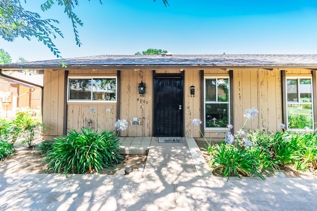 4909 N 7th St Unit S, Fresno, CA 93726 - view of front of home