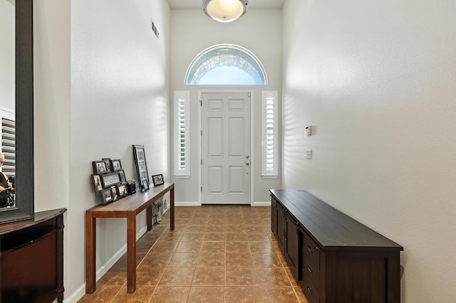 17024 Granite Falls Way, Chowchilla, CA 93610 - foyer with a towering ceiling