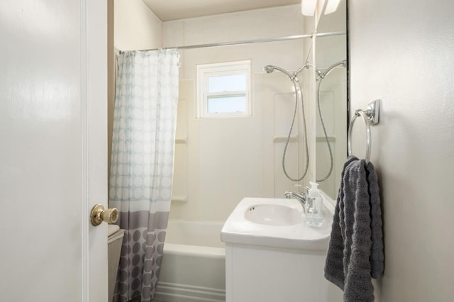 920 W 6th St, Madera, CA 93637 - bathroom with shower / bath combination with curtain and vanity