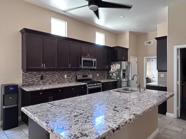 4426 Celeste Ave, Fresno, CA 93722 - photo 8