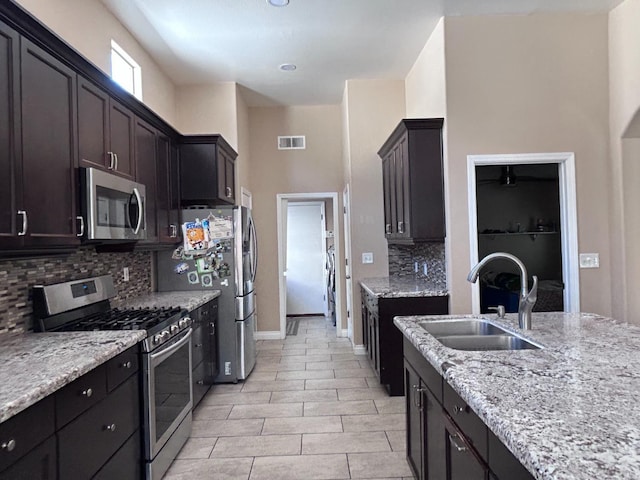 4426 Celeste Ave, Fresno, CA 93722 - photo 10