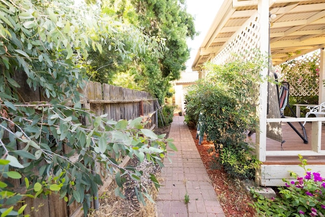 5263 W Griffith Way, Fresno, CA 93722 - view of yard