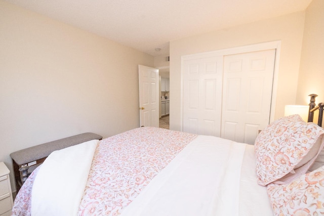 5263 W Griffith Way, Fresno, CA 93722 - bedroom featuring a closet