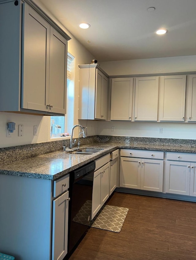 4542 N Casey Ave, Fresno, CA 93723 - kitchen featuring dishwasher, dark wood-style floors, and recessed lighting
