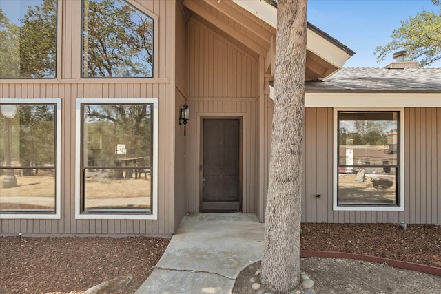 42617 John Muir Dr, Coarsegold, CA 93614 - doorway to property with a shingled roof