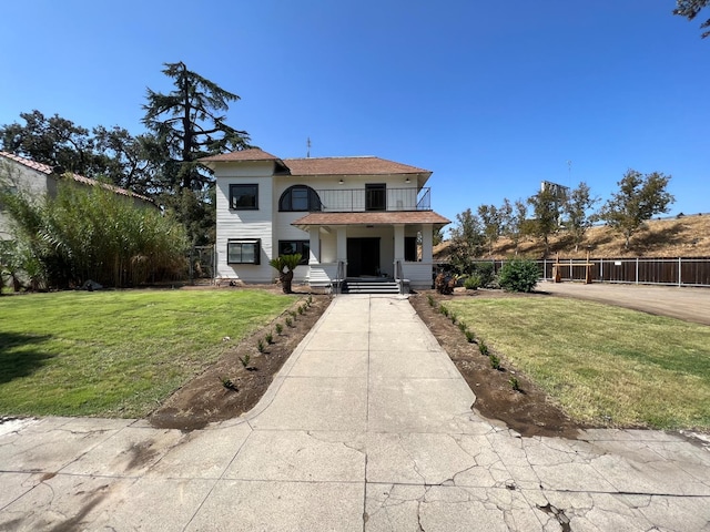 345 N Van Ness Ave, Fresno, CA 93701 - view of front of home with a balcony