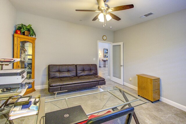 2286 N Janice Ave, Fresno, CA 93737 - living area featuring ceiling fan and baseboards