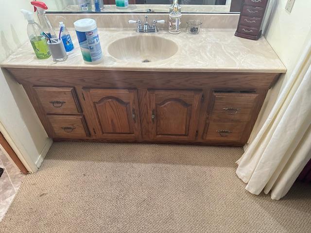 5509 E Crescent Ave, Fresno, CA 93727 - bathroom featuring vanity
