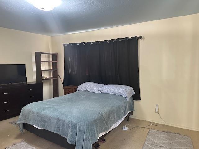 5509 E Crescent Ave, Fresno, CA 93727 - bedroom with carpet