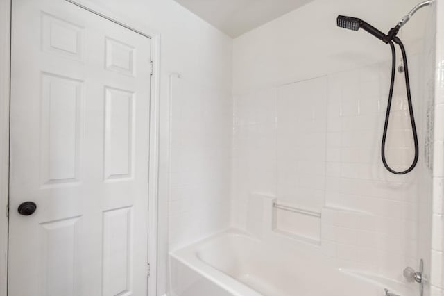 2111 Birch Ave, Clovis, CA 93611 - full bath featuring shower / bath combination