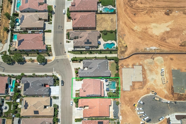 3211 Salem Ave, Clovis, CA 93619 - aerial view of property and surrounding area featuring property parcel outlined and nearby suburban area