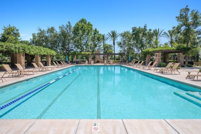 3482 Elevations Way, Clovis, CA 93619 - community pool with a patio