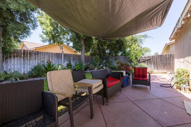 279 N Douglas, Fresno, CA 93727 - fenced backyard with a patio area