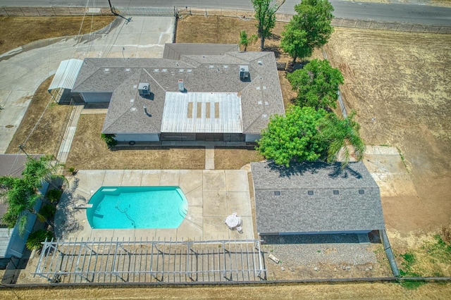 5578 E Perrin Rd, Clovis, CA 93619 - view of subject property featuring a pool area