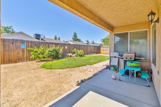 5594 W Oslin Ave, Fresno, CA 93722 - photo 32