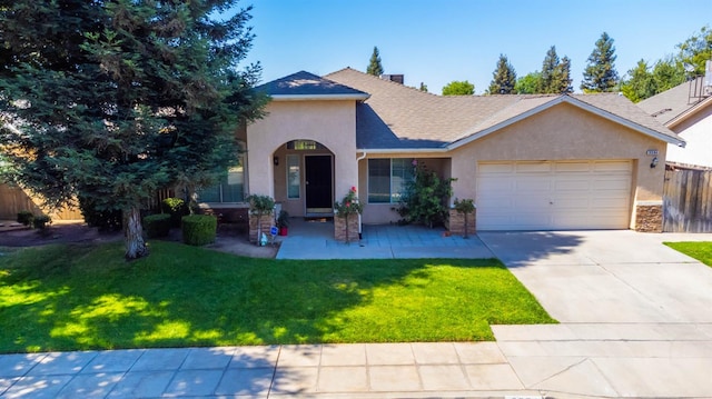 5594 W Oslin Ave, Fresno, CA 93722 - photo 1