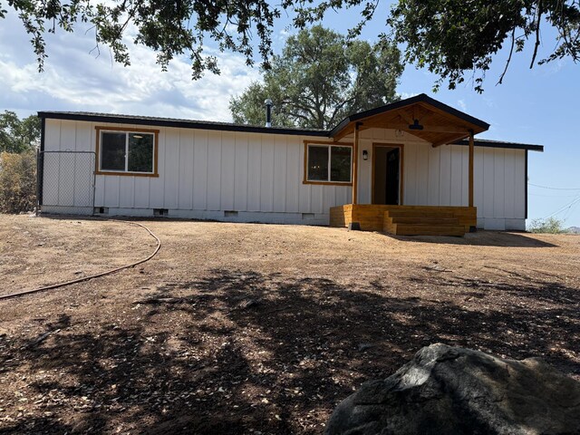 1248 Crane Ln, Yokuts Valley, CA 93675 - view of front of property with crawl space