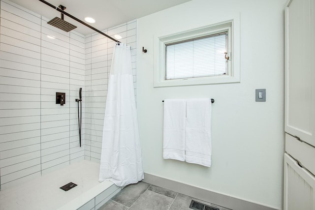 254 W Sierra Ave, Clovis, CA 93612 - full bath with a tile shower and baseboards